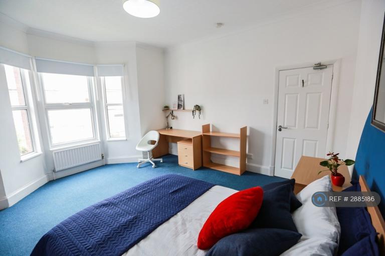 Room St. Margaret Road in Coventry