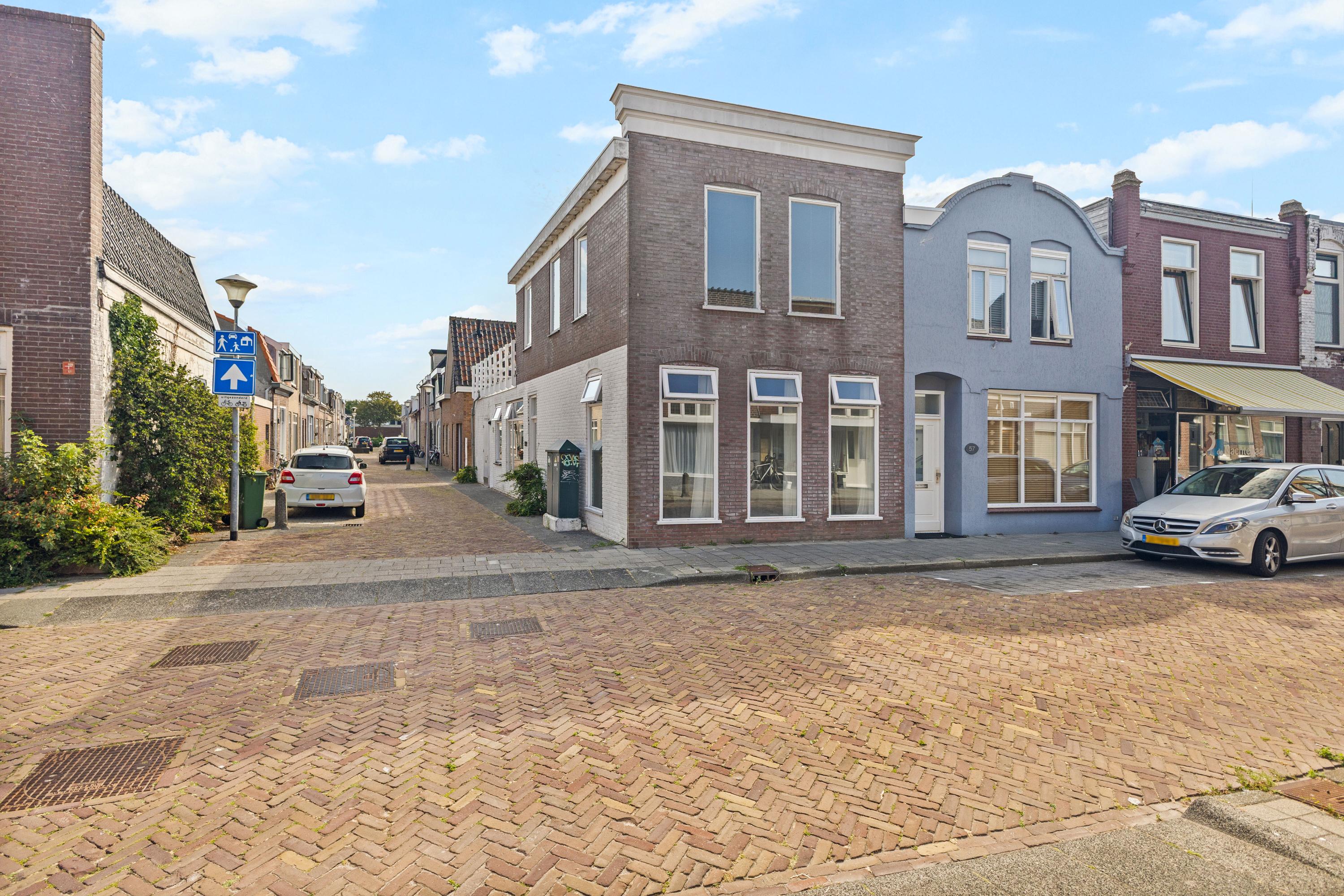 Huis De Ruijterstraat 34 B in Den Helder
