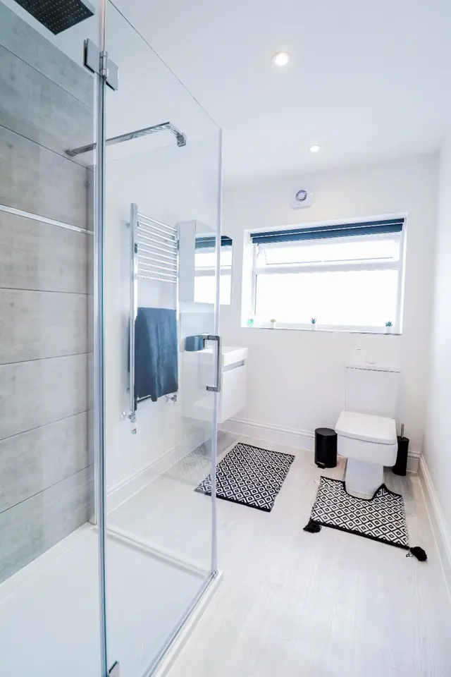 Flat Dog Kennel Hill in Greater London