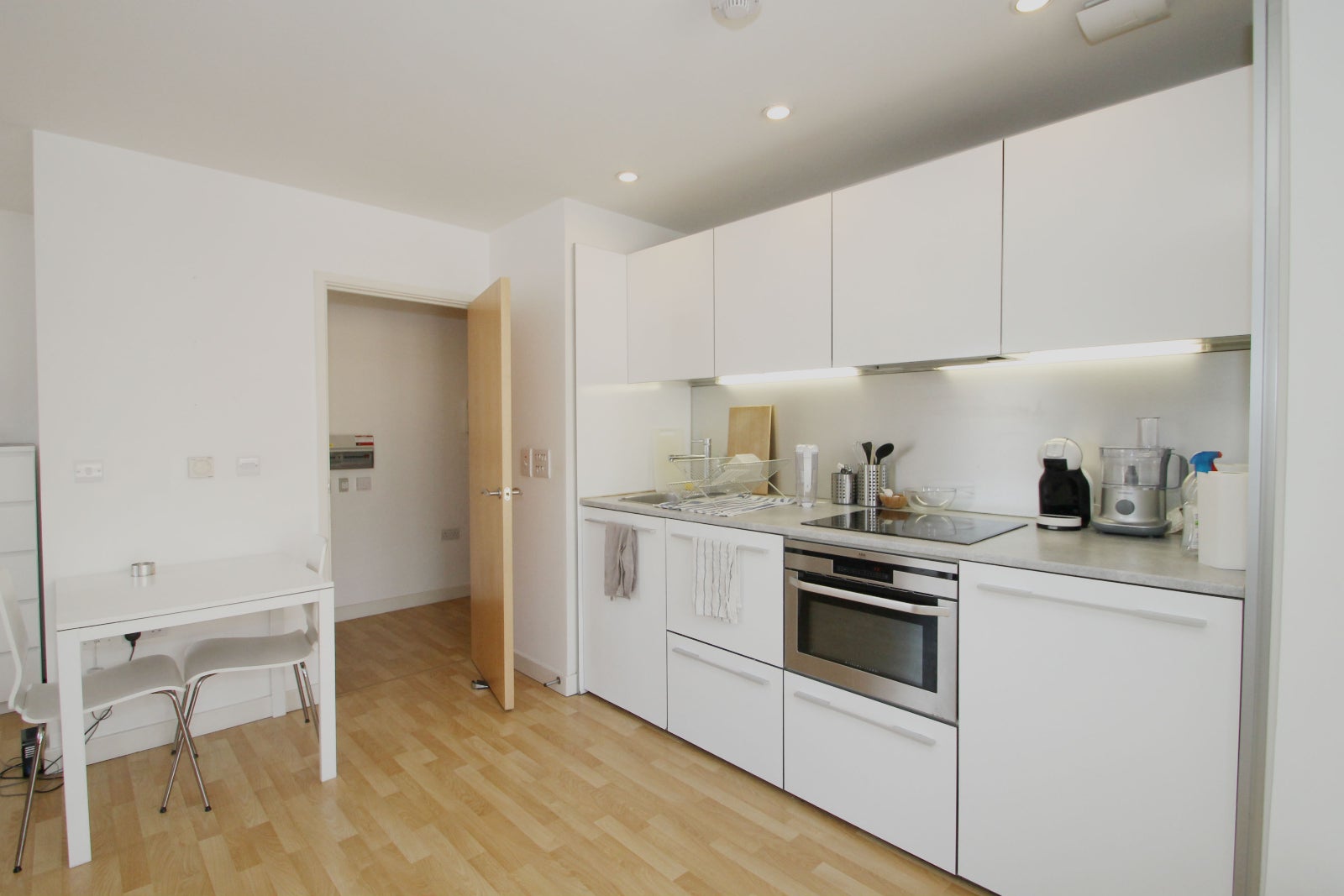 Flat Burder Close in Greater London