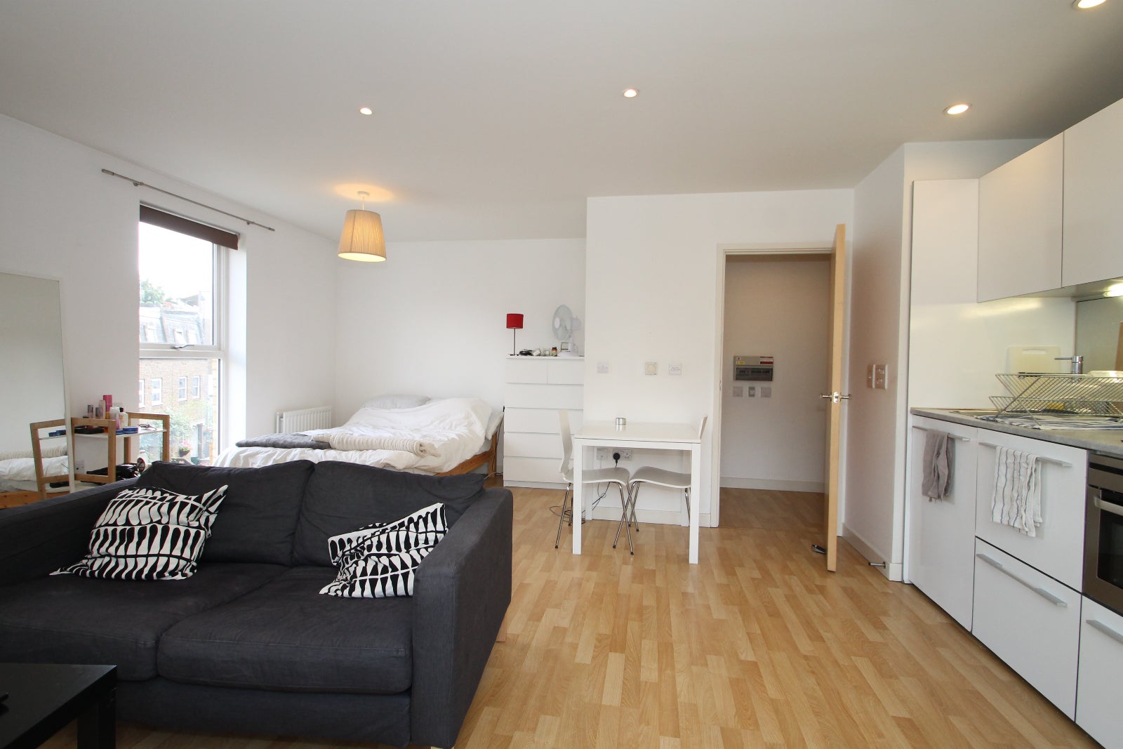 Flat Burder Close in Greater London