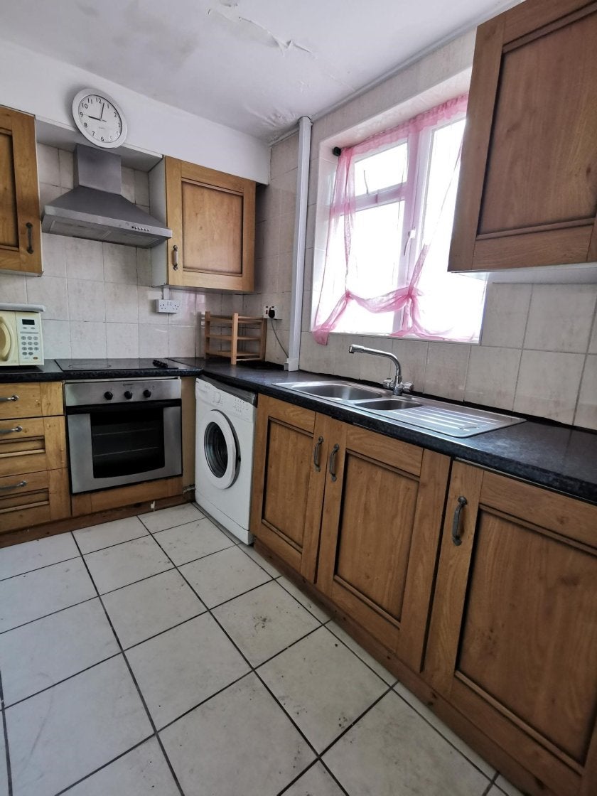 Flat St. Helens Avenue in Swansea