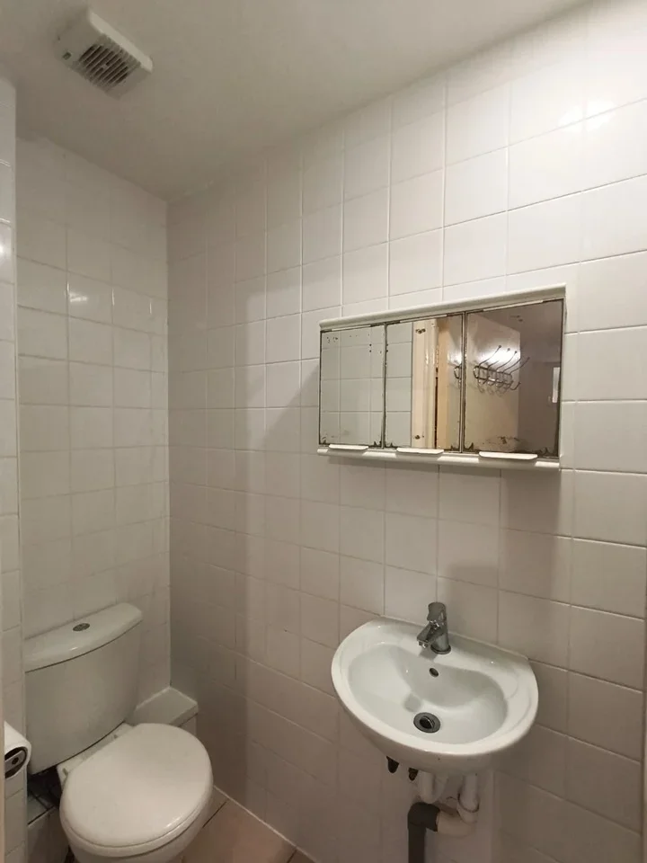 Flat Heathfield Gardens in Greater London