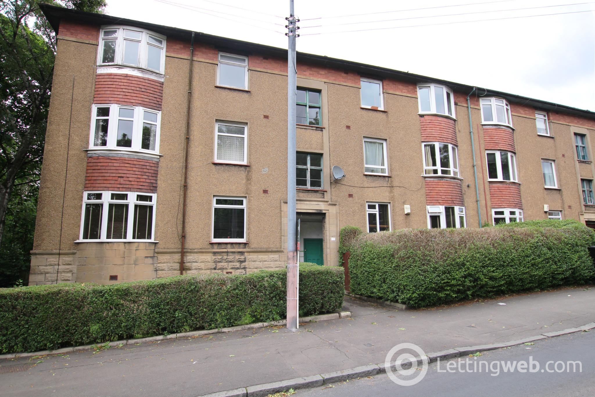 Flat Dorchester Avenue in Glasgow