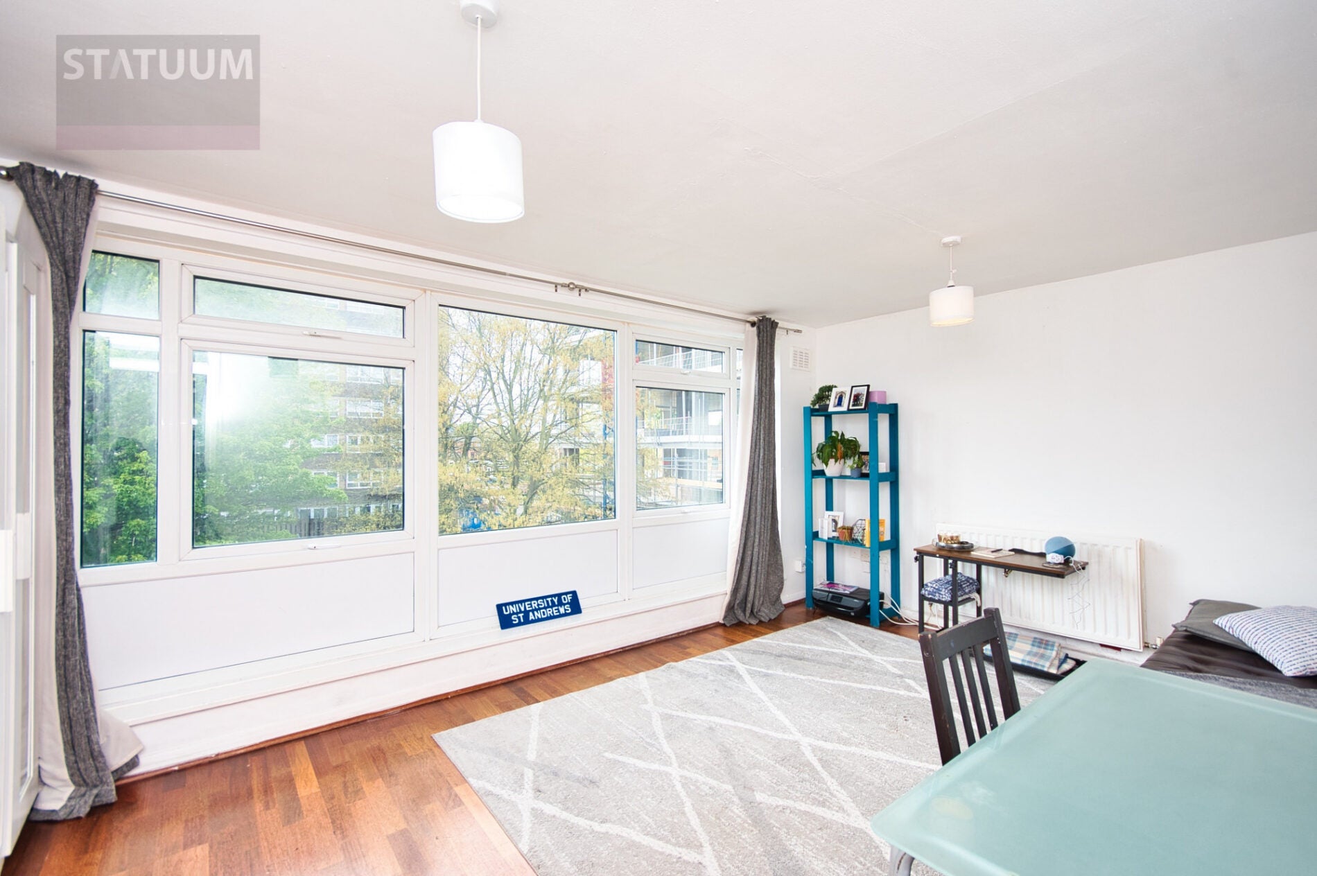Flat Harpley Square in London