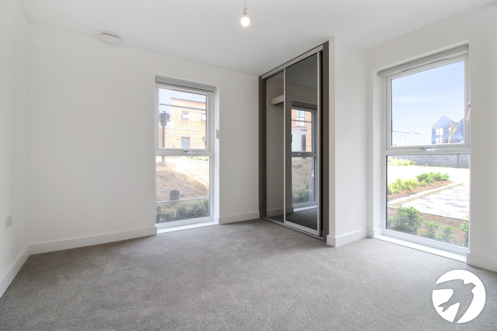 Flat Alkerden Lane in Dartford