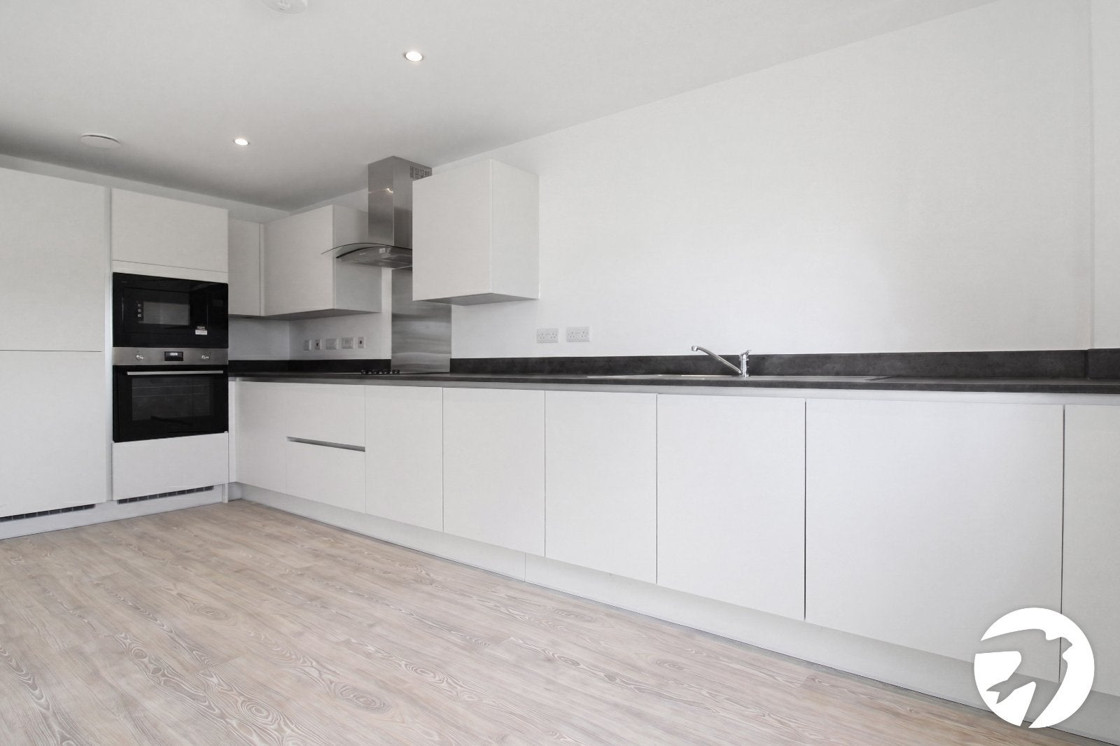 Flat Alkerden Lane in Dartford