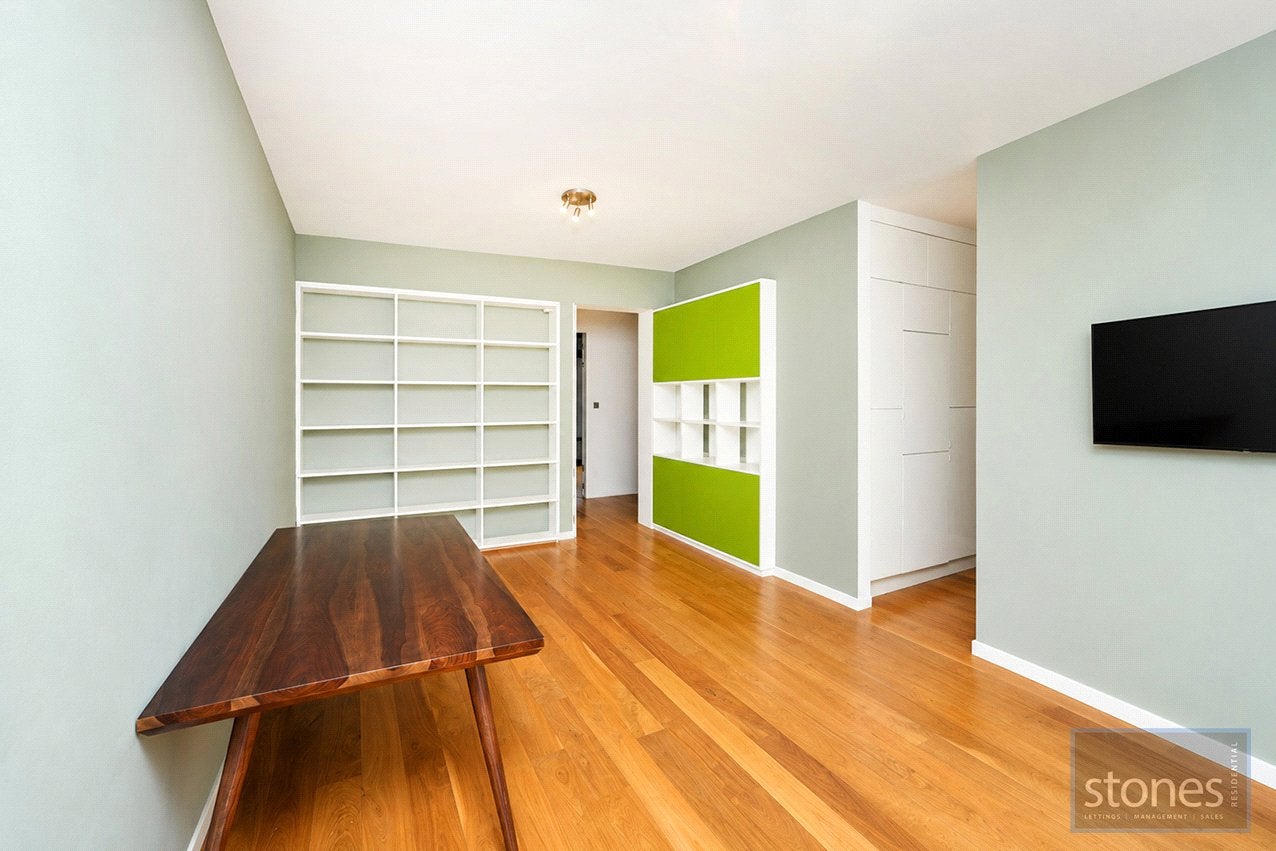 Flat Winchester Road in Greater London