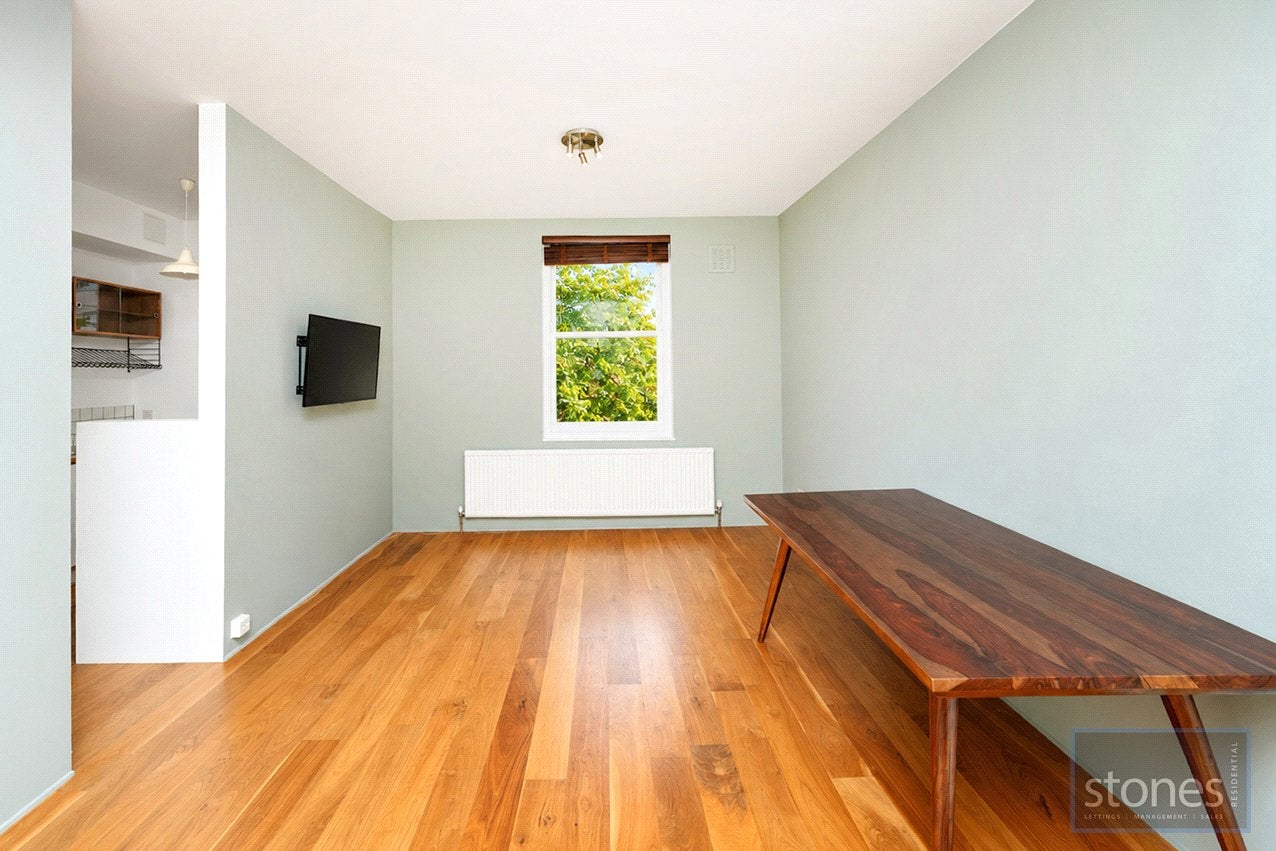 Flat Winchester Road in Greater London