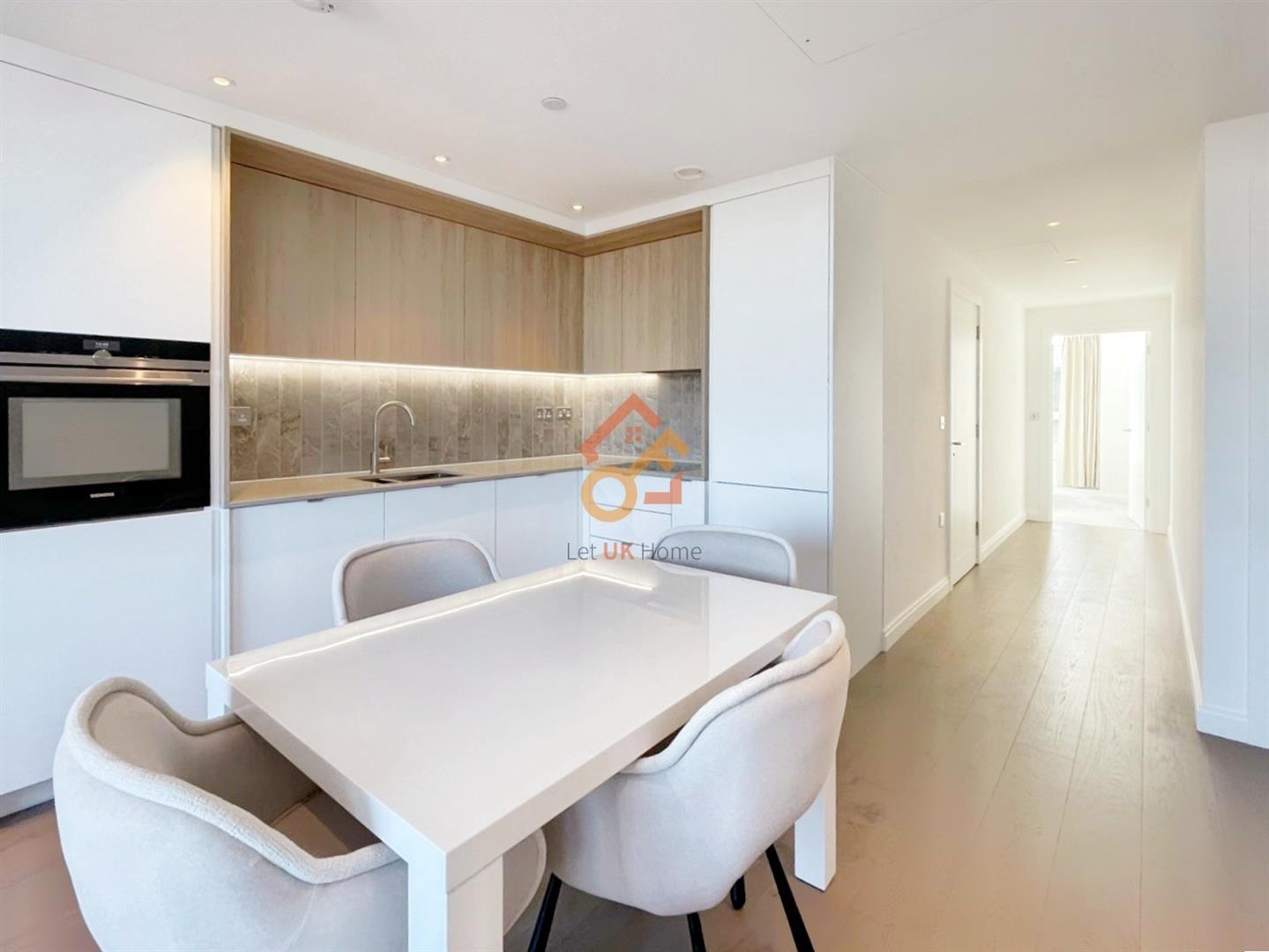 Flat Kennington Lane in Greater London