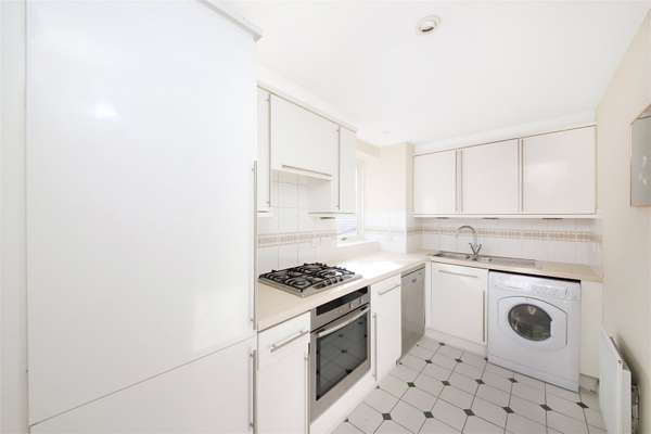 Flat Stewart Street in Greater London