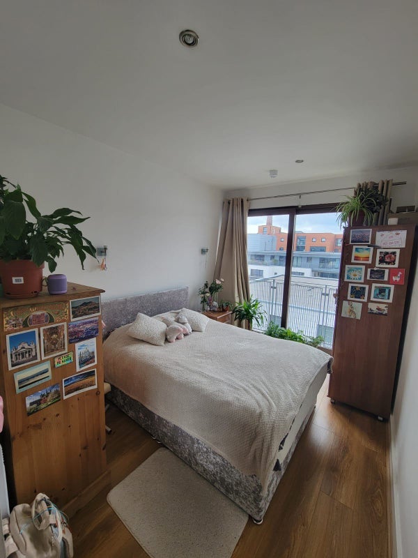 Room Isaac Way in Manchester