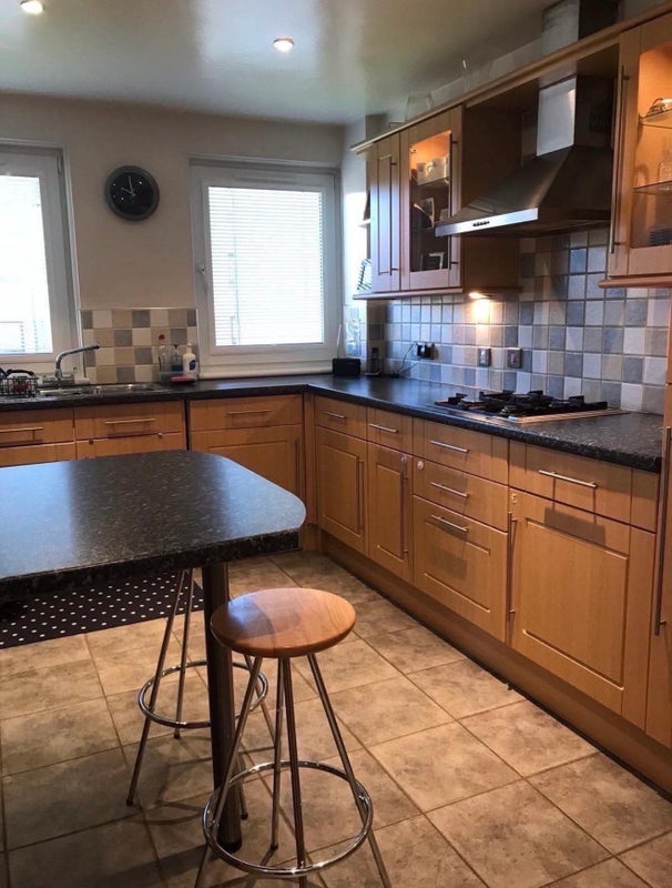 Flat Stuart Crescent in City of Edinburgh