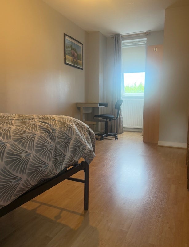 Flat Stuart Crescent in City of Edinburgh