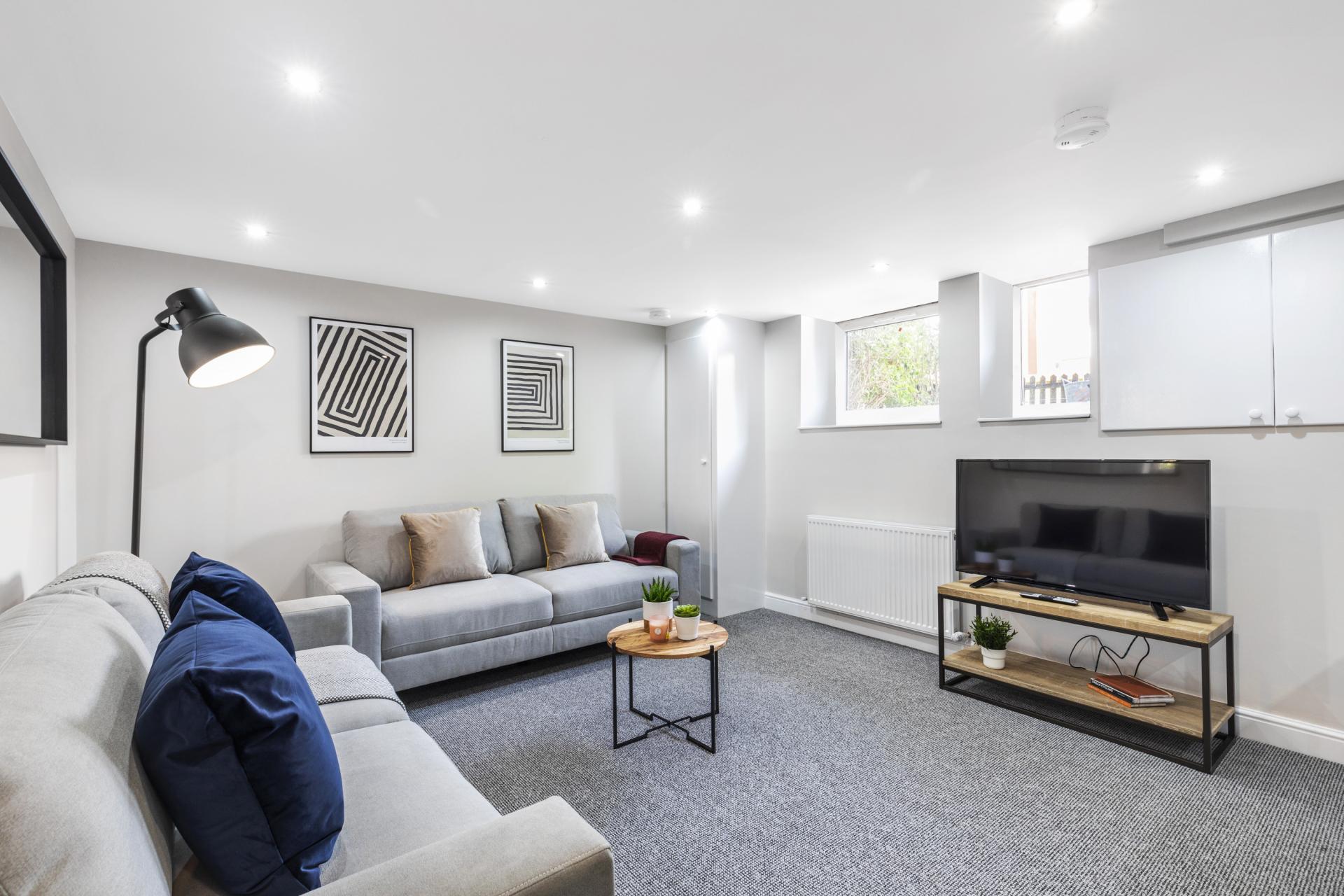 Room Winfield Place in Leeds