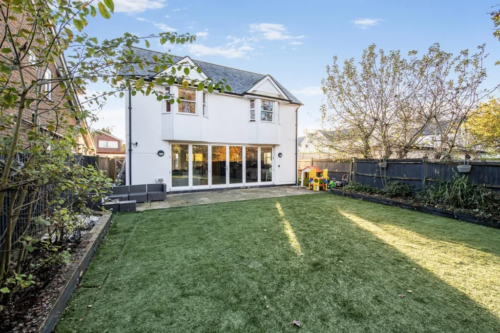 House Brier Lea in Reigate and Banstead