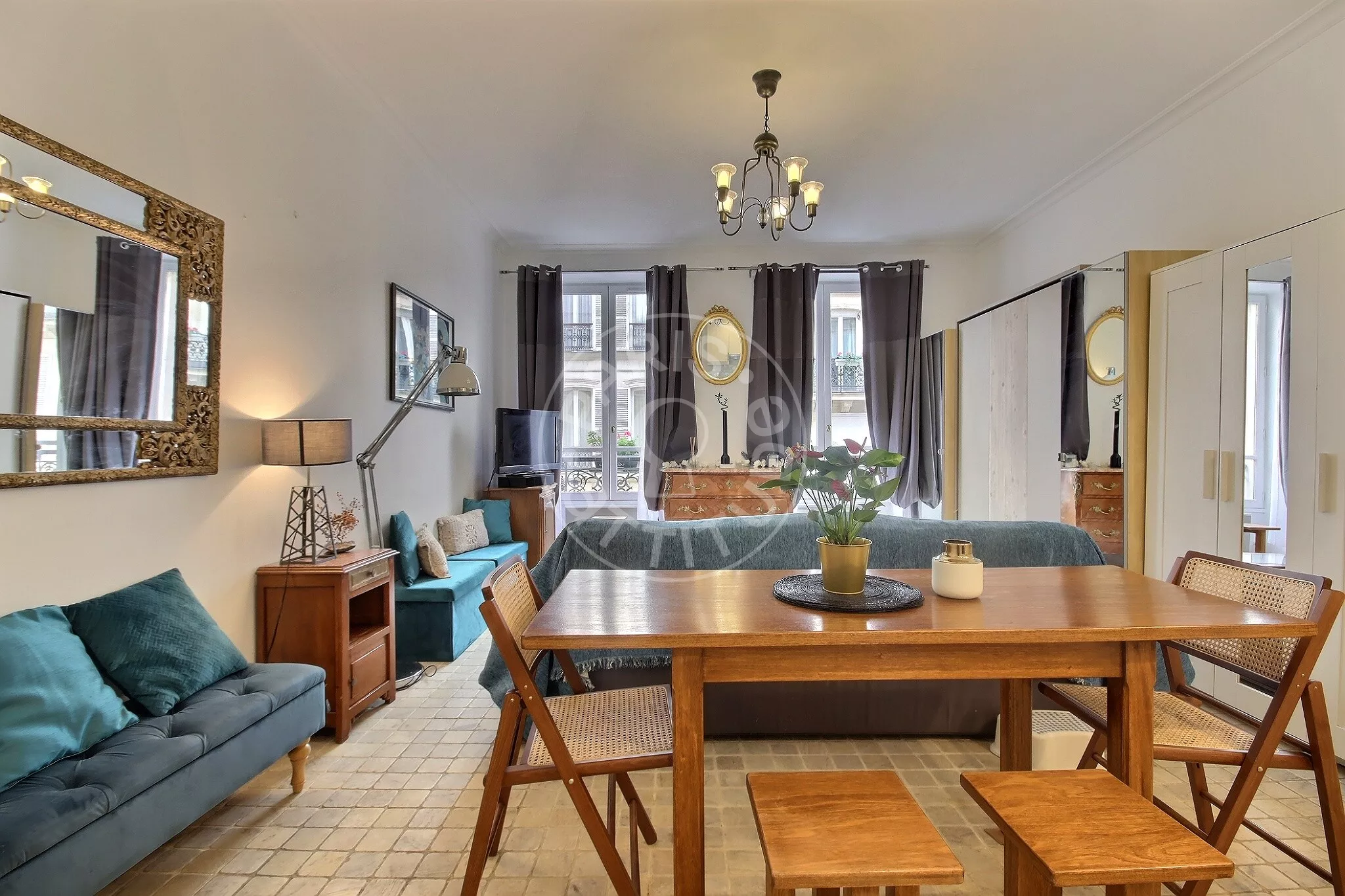 Flat Rue du Conservatoire in Paris