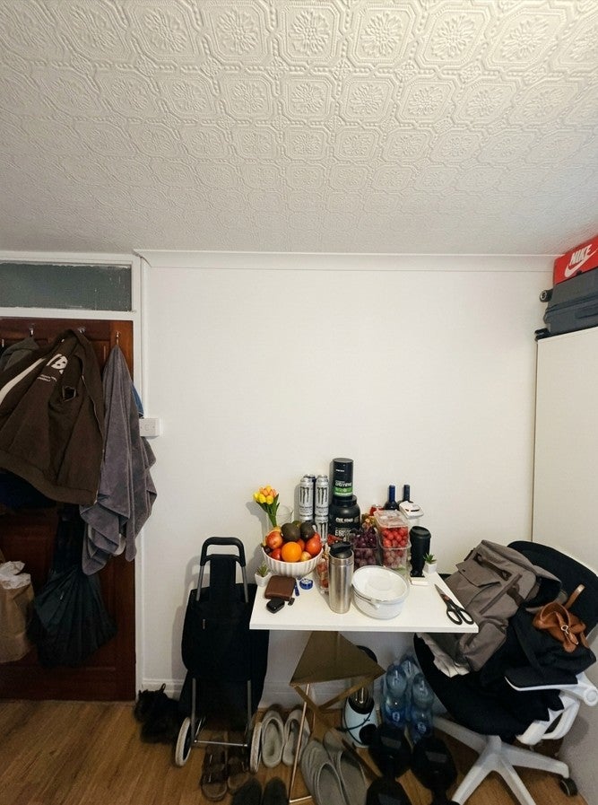 Flat Hermit Road in Greater London