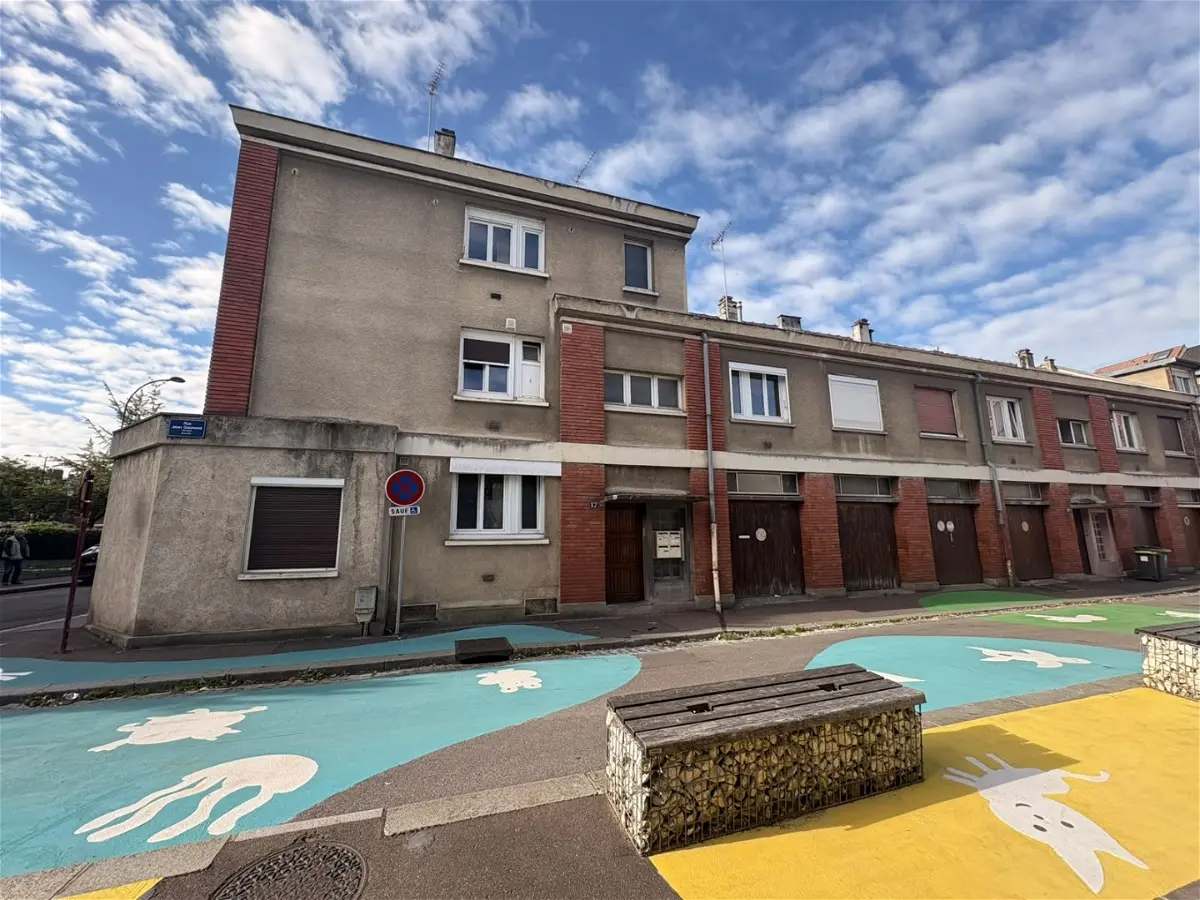 Flat Rue Jean Gaument in Elbeuf