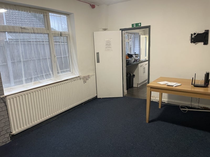 Room Park Road East in Wolverhampton