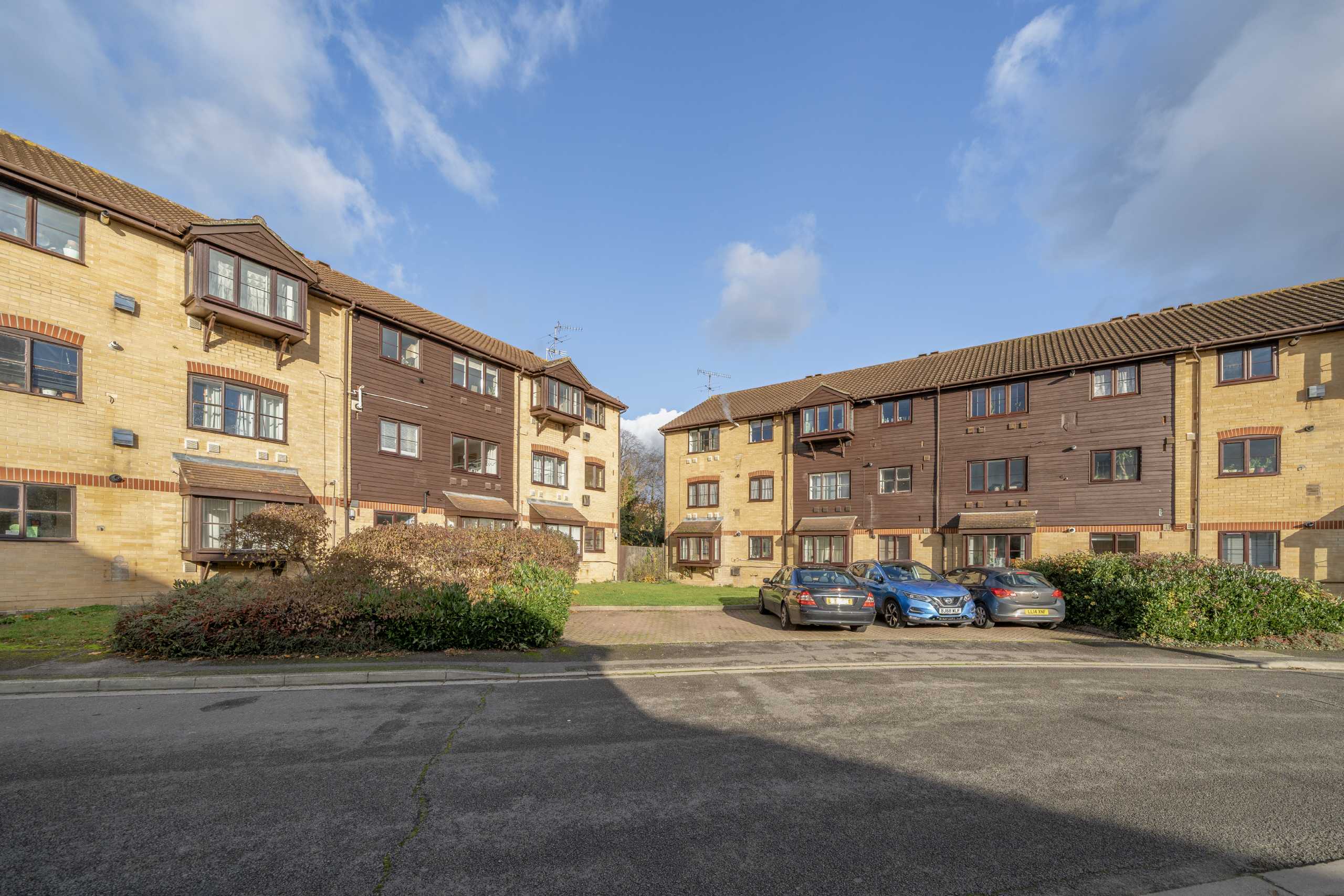 Flat Kilberry Close in London