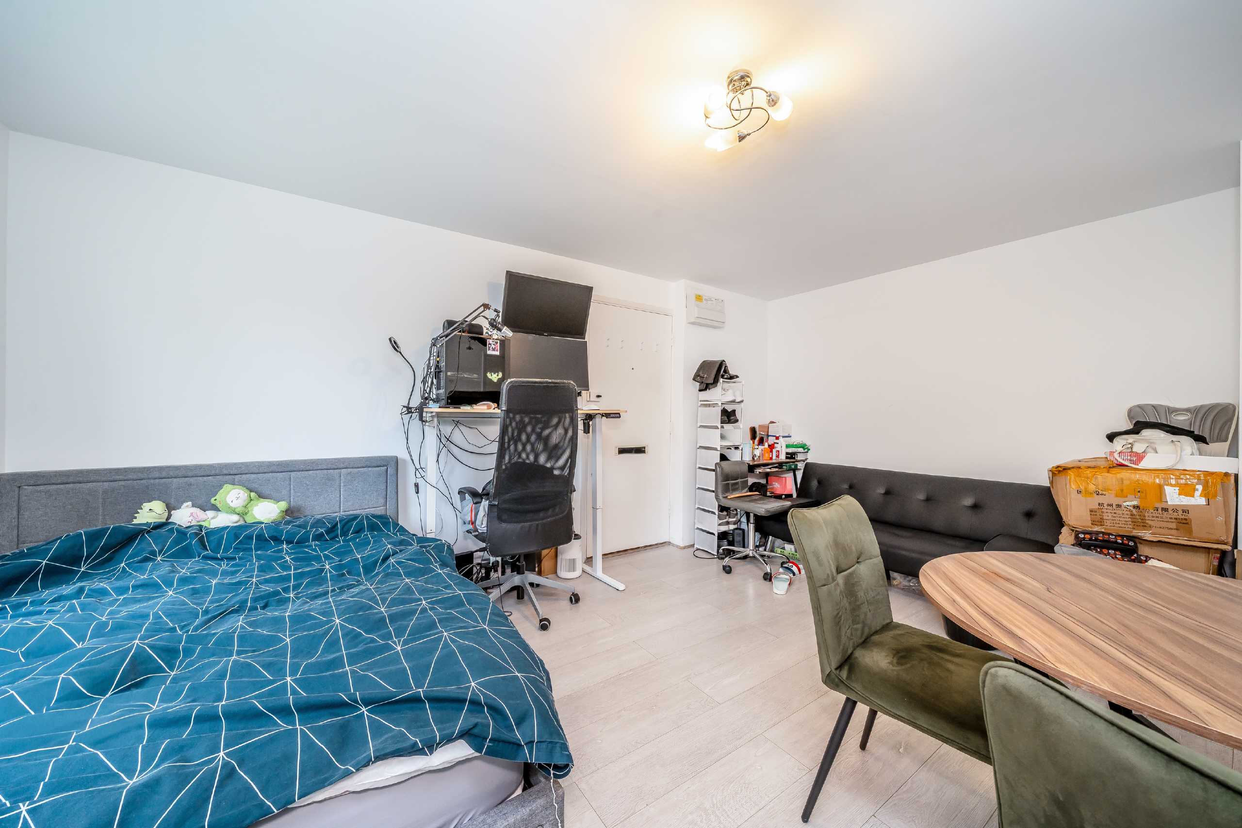 Flat Kilberry Close in London