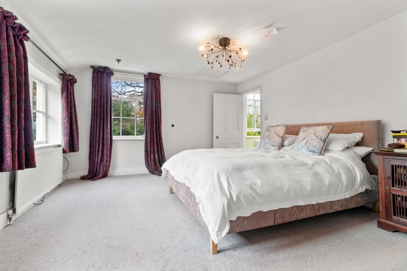 Room Woodville Road in Trafford