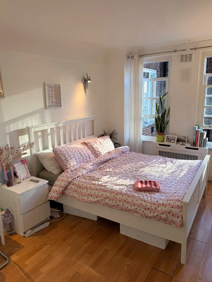 Room Kendal Street in City of Westminster