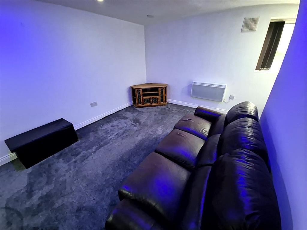 Flat Upper Bond Street in Hinckley and Bosworth