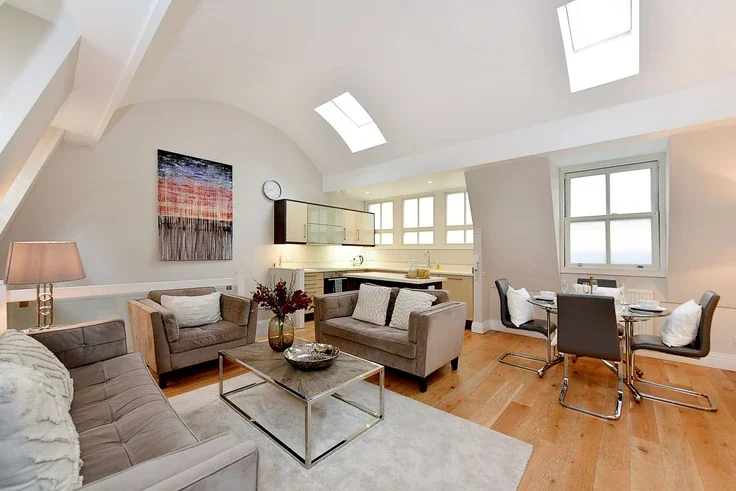 House Stanhope Mews West in Greater London