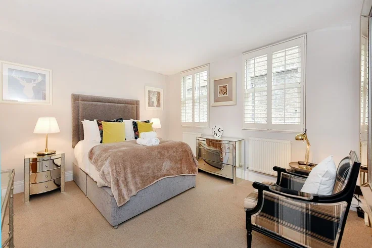 House Stanhope Mews West in Greater London