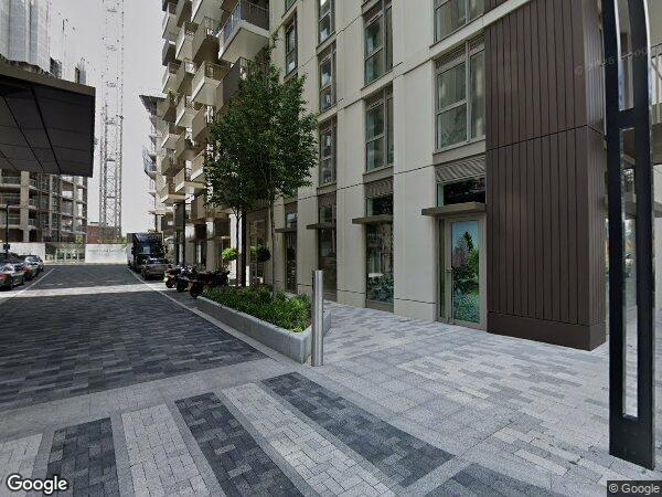 Room Fountain Park Way in Greater London