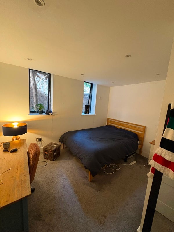 Room Tyssen Street in Greater London