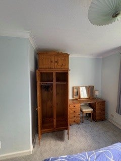 Room May's Hill Road in Greater London