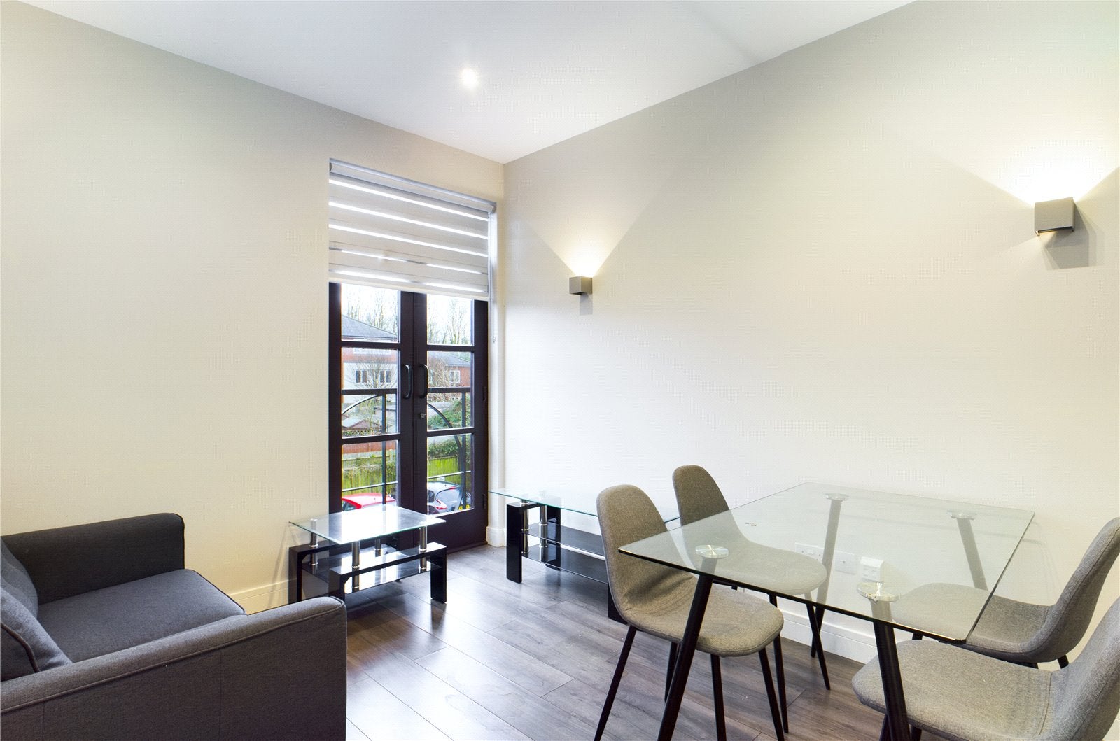 Flat Fletcher Court in Theale