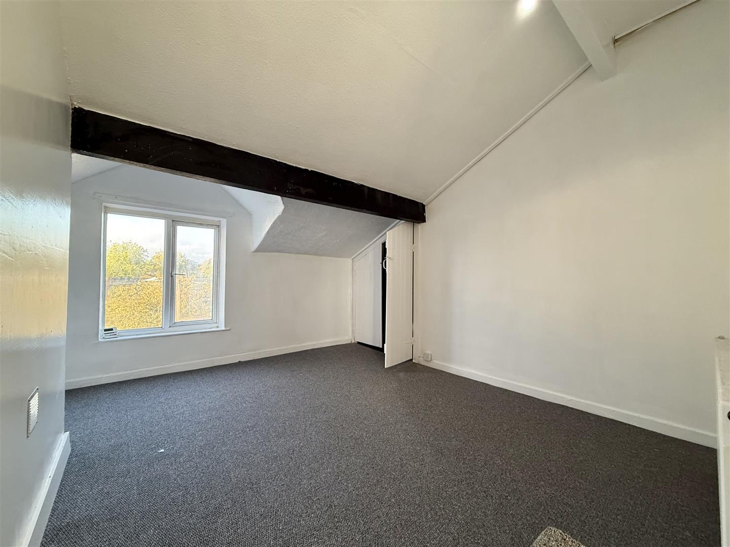 Flat Higher Market Street in Farnworth