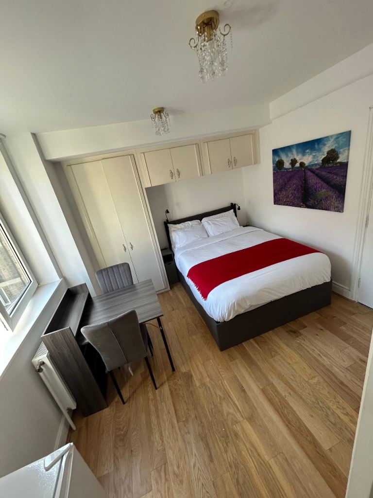 Flat Lucan Place in Greater London