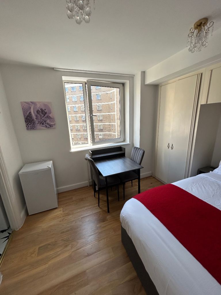 Flat Lucan Place in Greater London