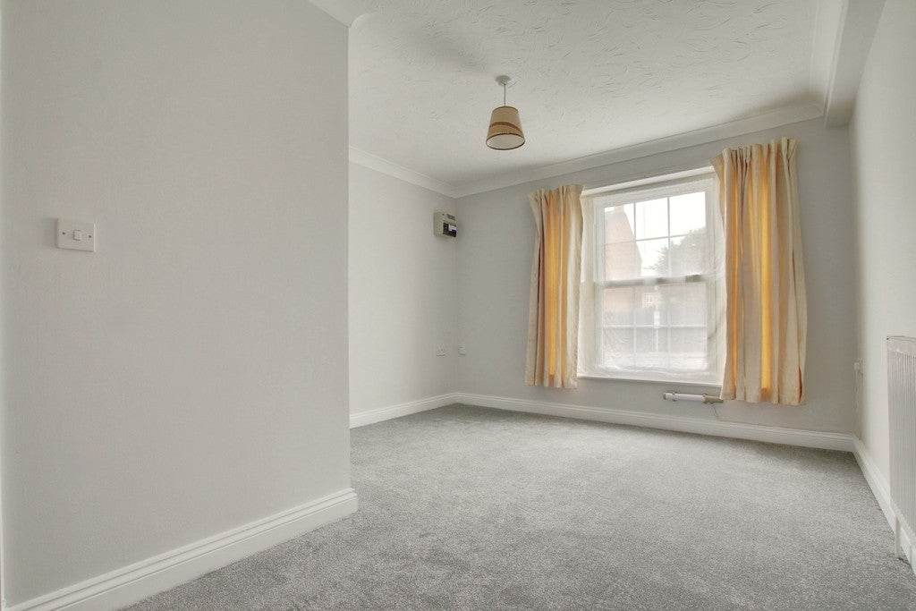 Flat Huntingdon Road in Fenland District