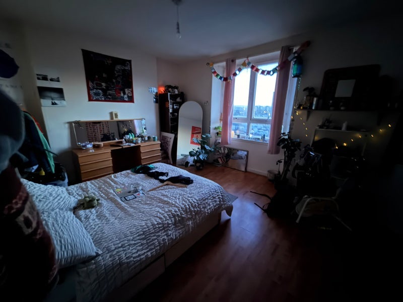 Room Jamieson Street in Glasgow
