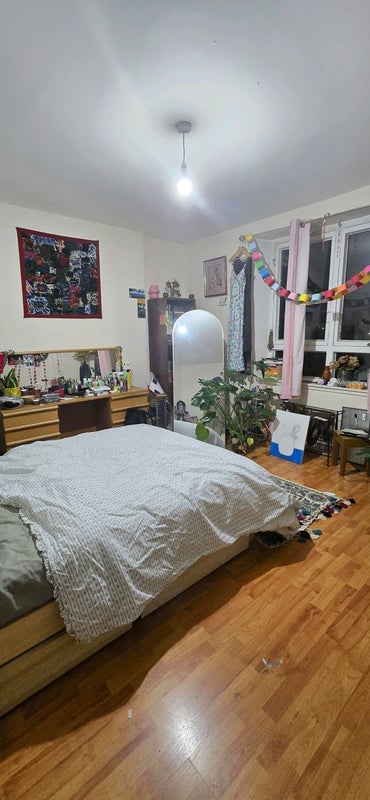 Room Jamieson Street in Glasgow