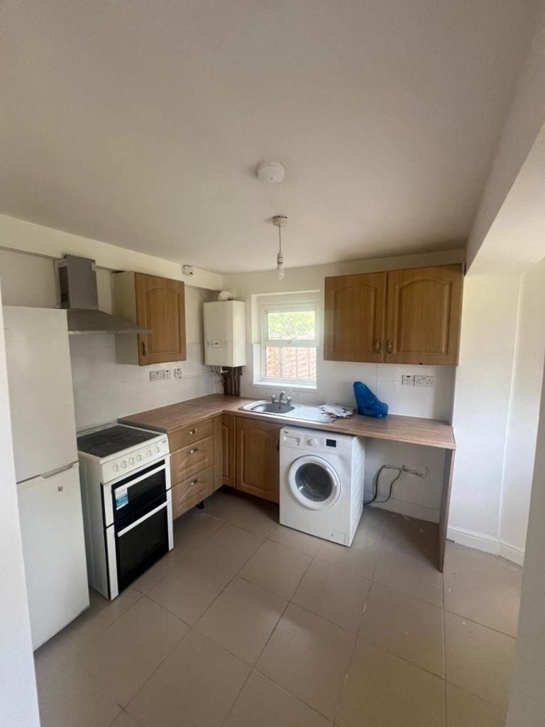 Flat Chiswick Road in Greater London