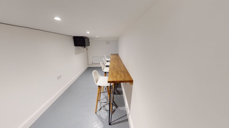Room Merlin Road in Greater London