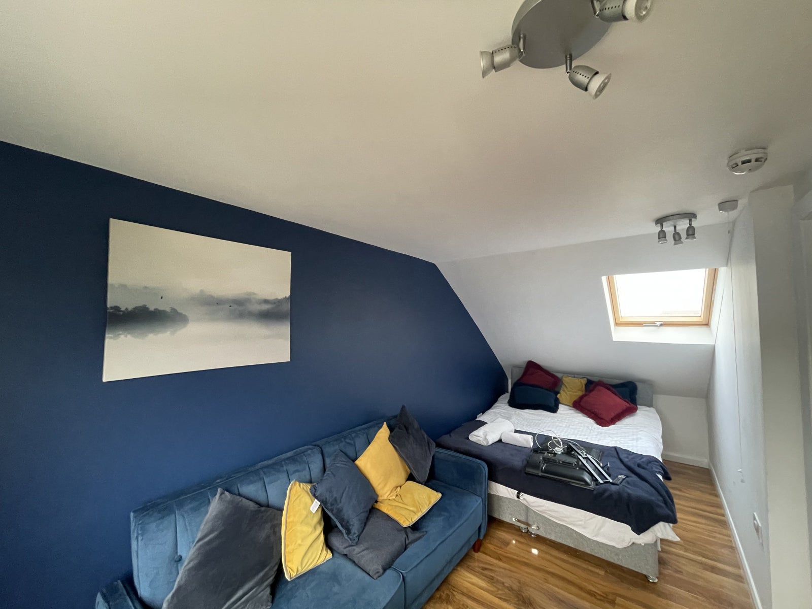 Room Argyll Avenue in London