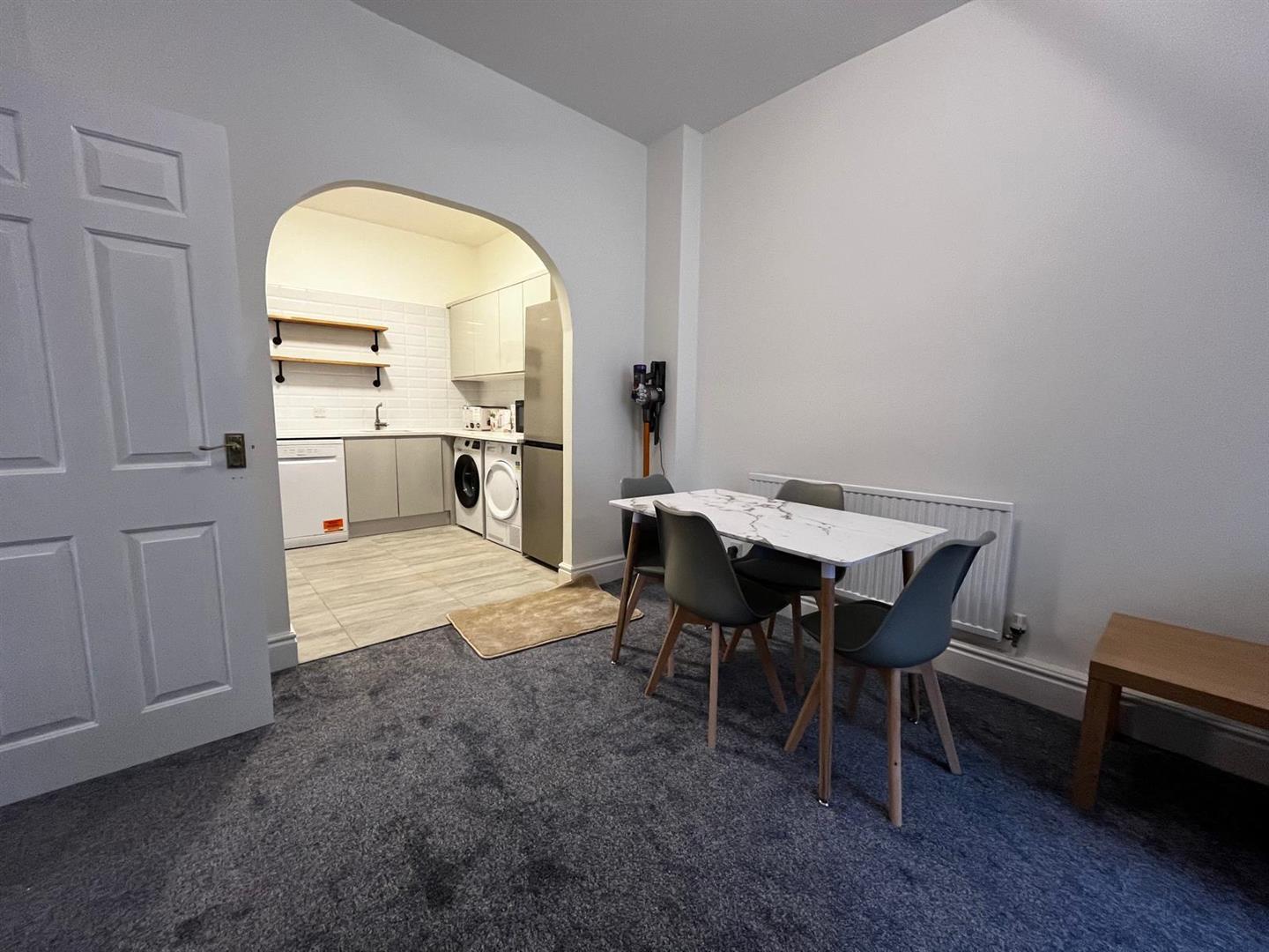 Flat Dorrington Road in Lancaster