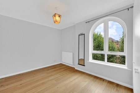 House Welland Mews in Greater London