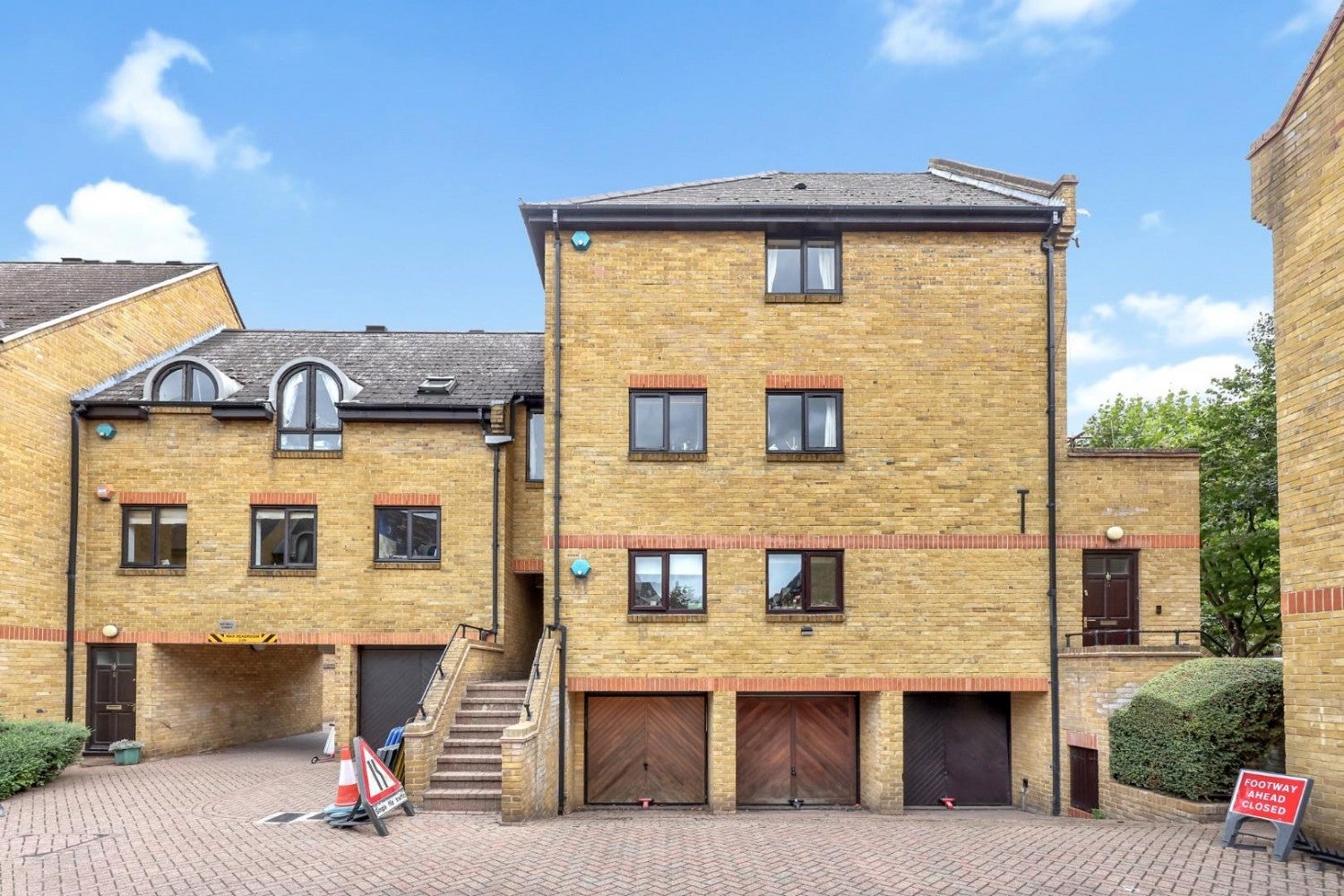 House Welland Mews in Greater London