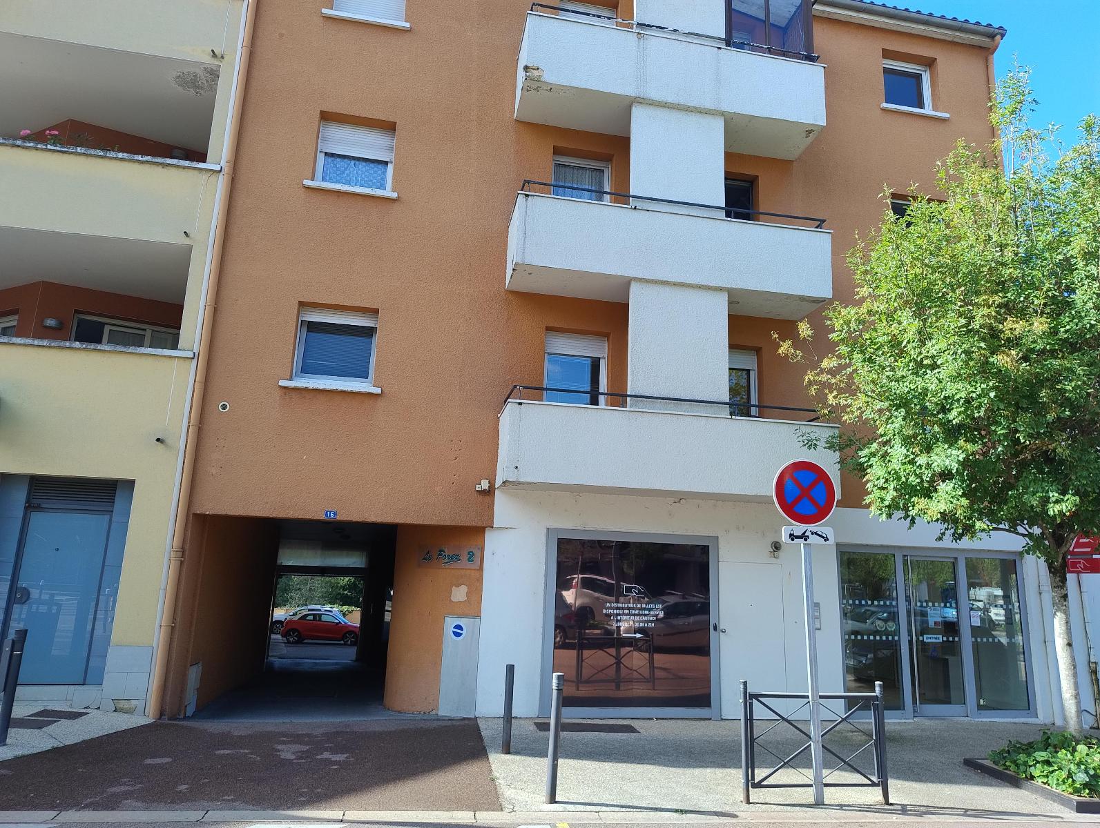 Flat Place du Forez in Andrézieux-Bouthéon