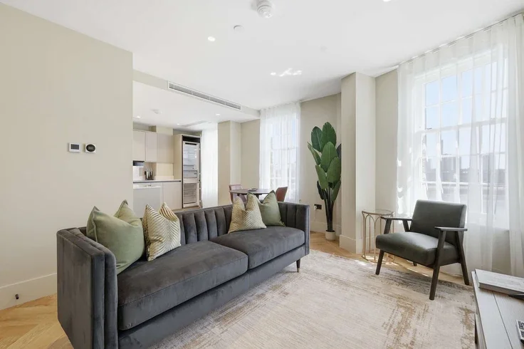 Flat Cheyne Walk in Greater London