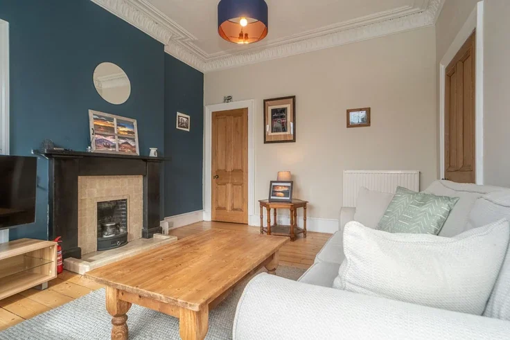 Flat Morningside Drive in City of Edinburgh